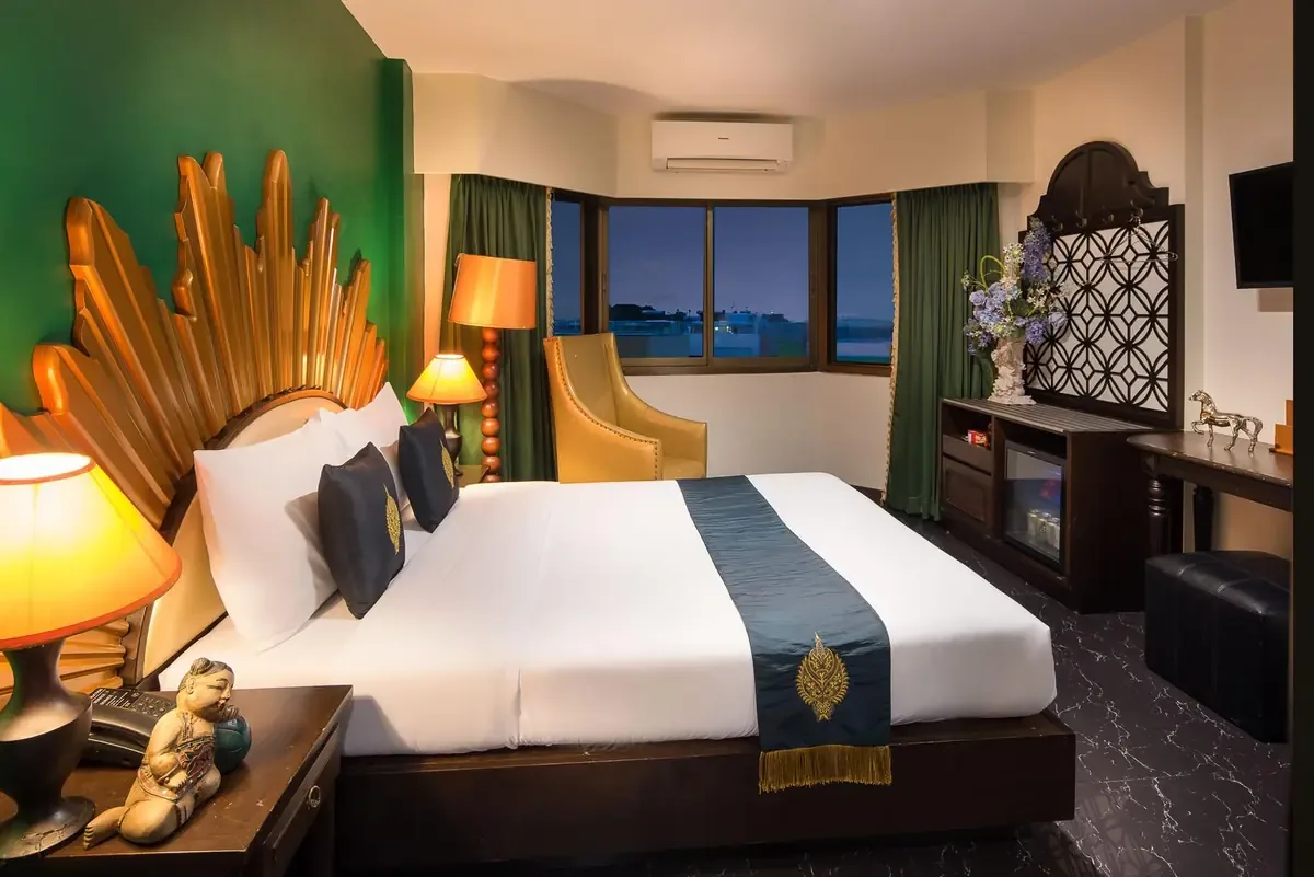Khaosan Palace Hotel room in Bangkok
