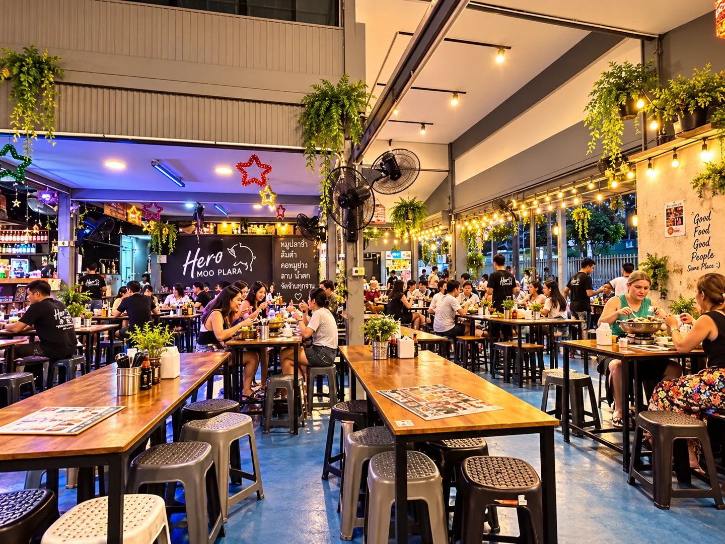 Hero Moo Plara near Khaosan Palace Hotel Bangkok · restaurant view 2